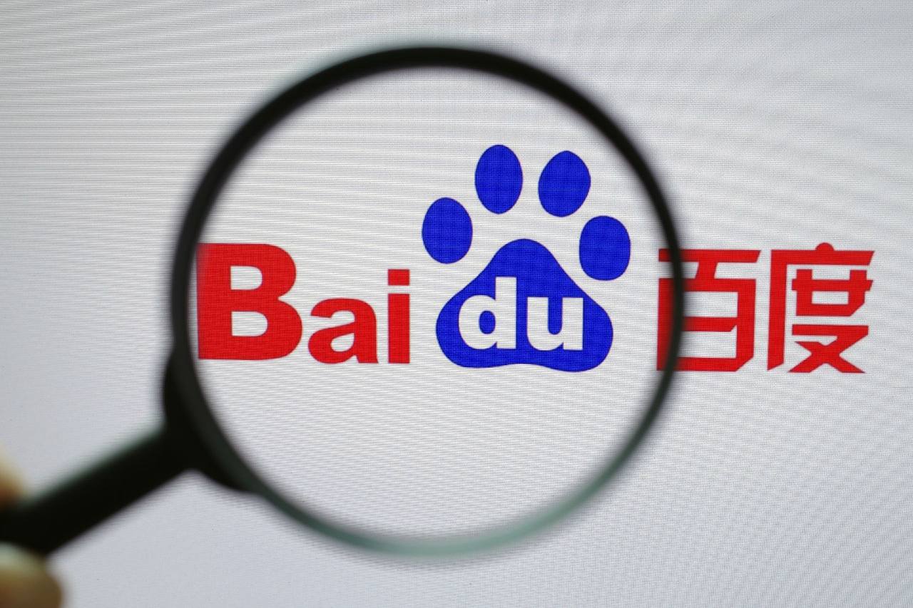 beat365下载安卓演员狗狗大黄上台领奖